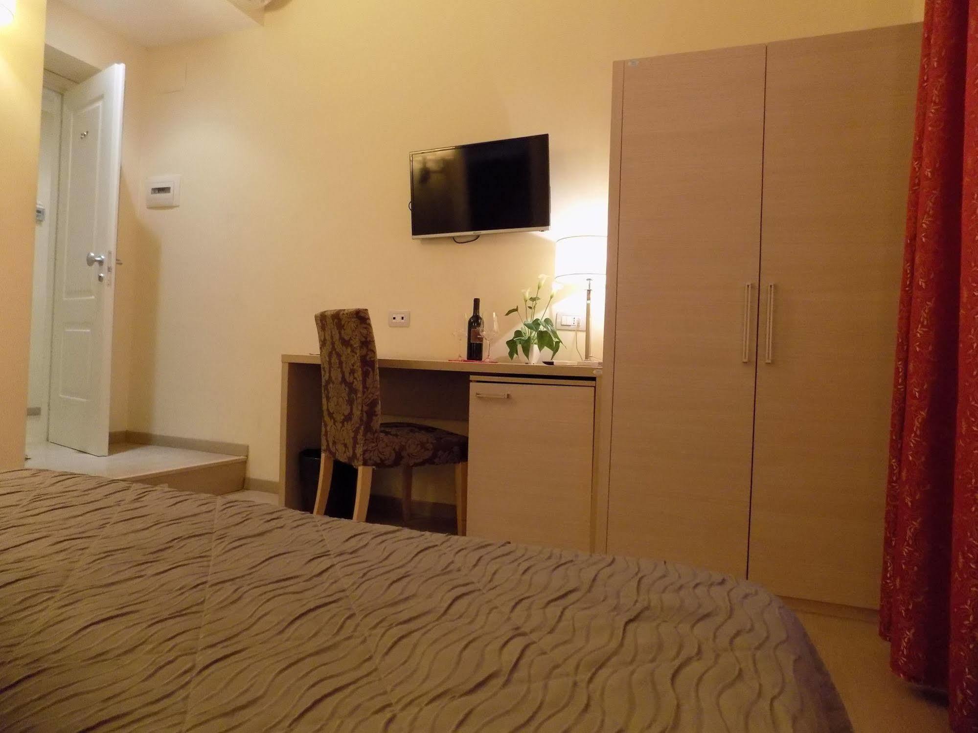 Booking House 3* Roma